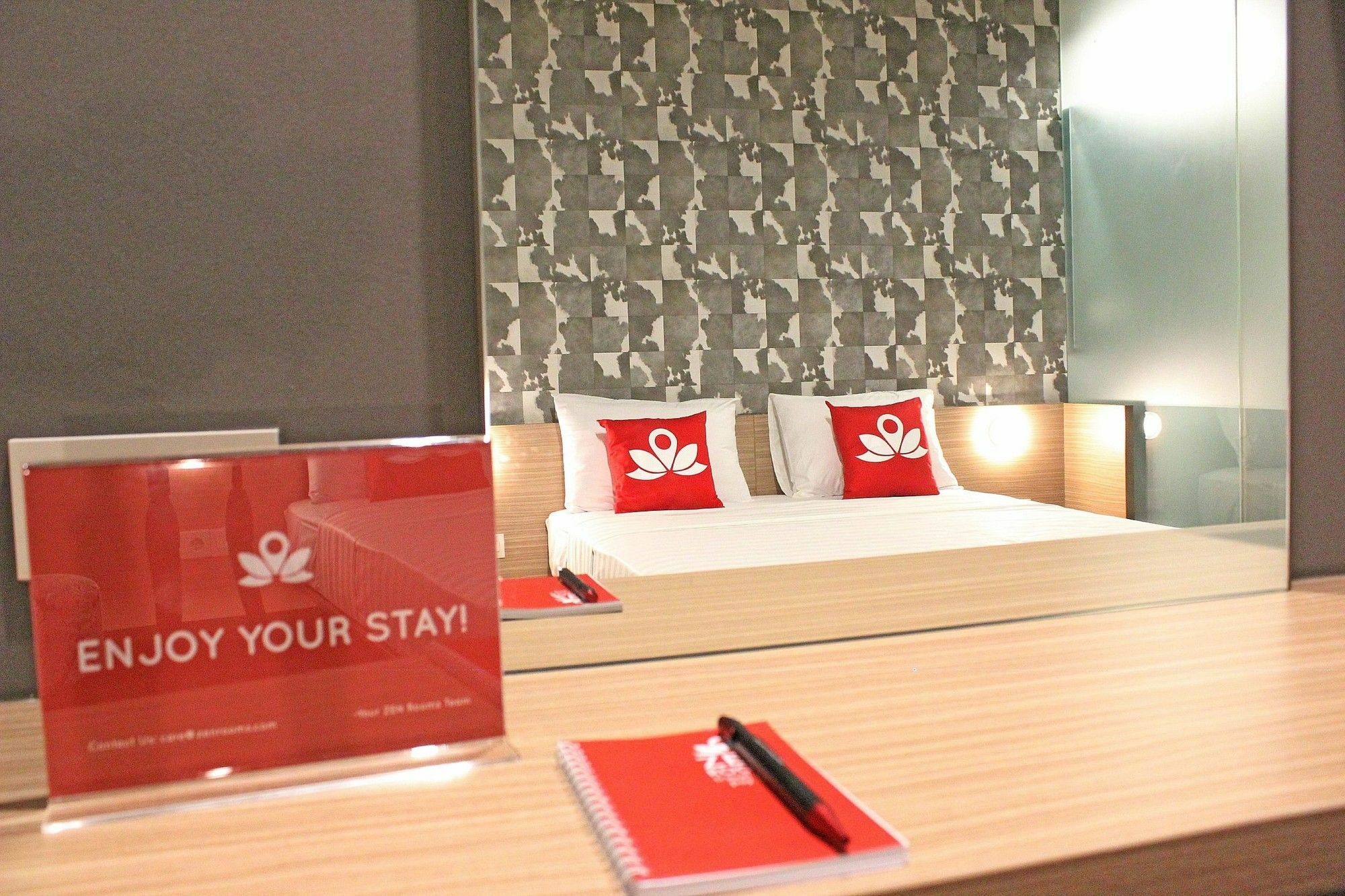 Zen Premium Sampoerna Strategic Square Otel Cakarta Dış mekan fotoğraf